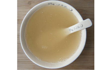 葛粉沖調(diào)新手必看！告別“白色尷尬”，一碗晶瑩剔透的有機(jī)野生葛根粉是這樣沖出來(lái)的！